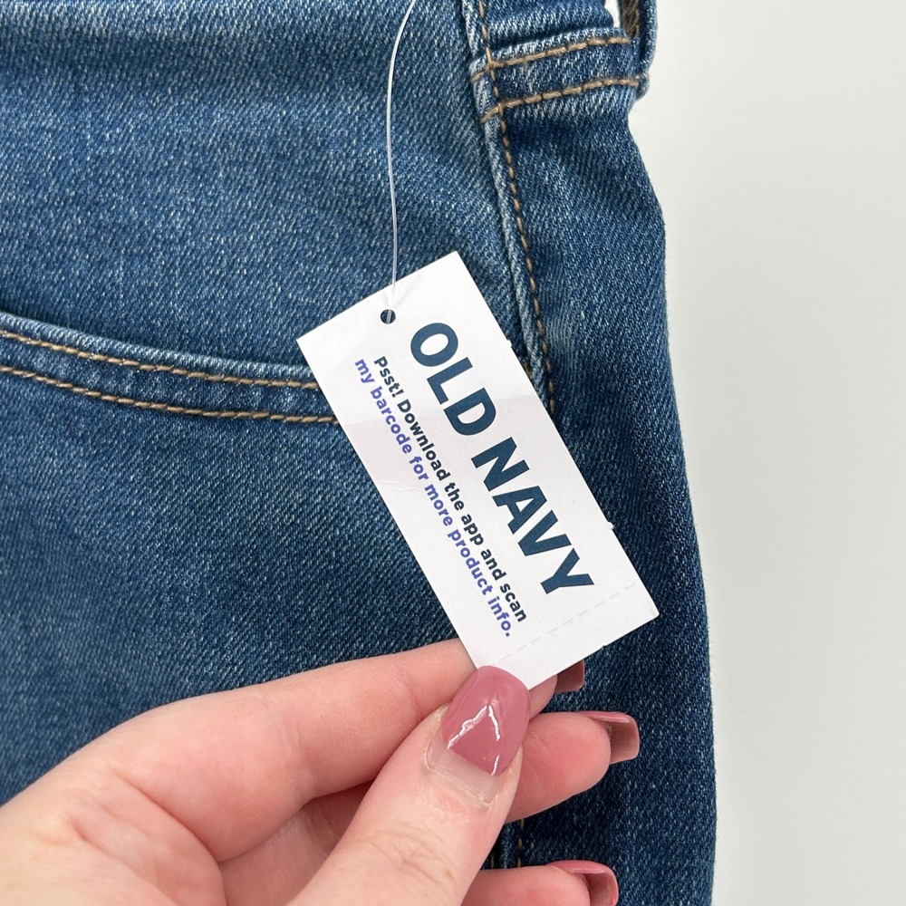 Old Navy Wow High Rise Cuffed Denim Shorts 30 Plus Size Medium Wash Blue NWT - Picture 5 of 11